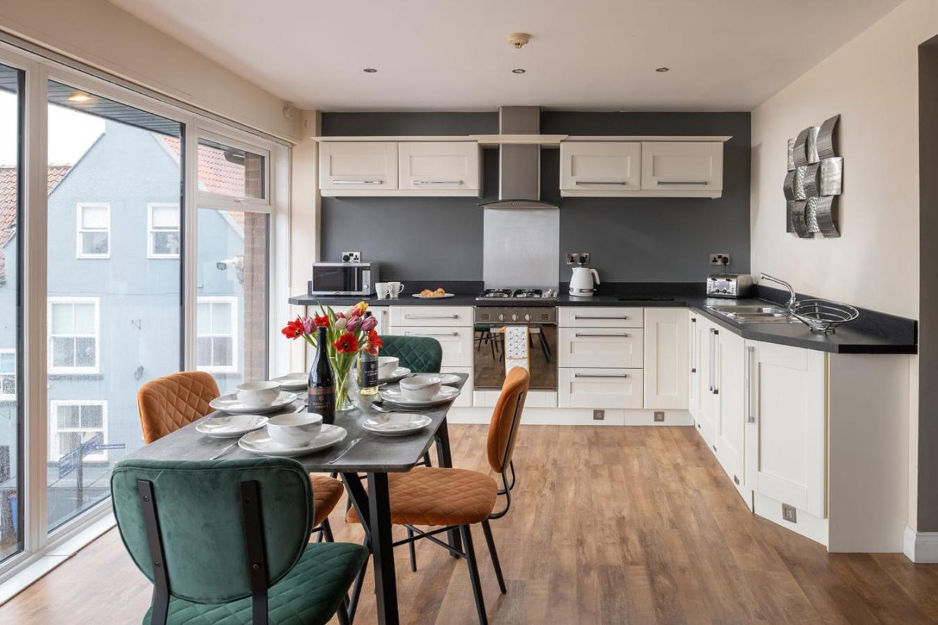 Number 3 Pier Road Apartment Whitby Eksteriør billede
